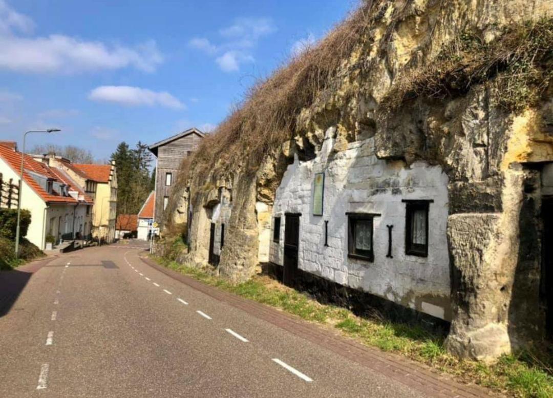 B&Be Happy Berg en Terblijt Exterior foto